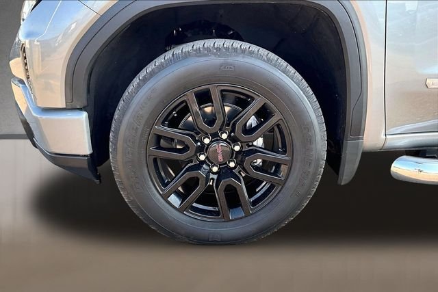 Used 2023 Silver GMC Elevation image 6