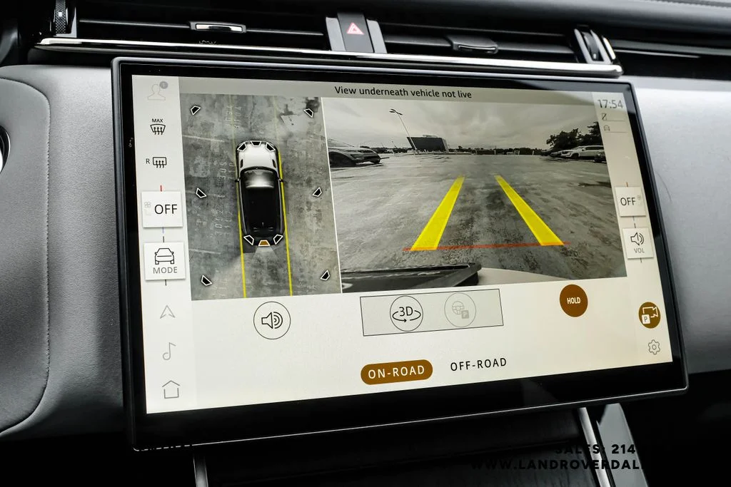 New 2026 Ostuni Pearl Wht Prem Met Land Rover Dynamic SE image 20