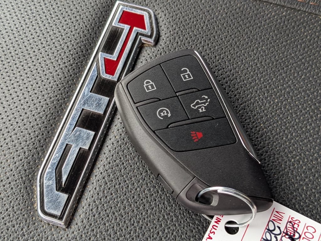 Used 2025 Thunderstorm Gray GMC AT4 image 32