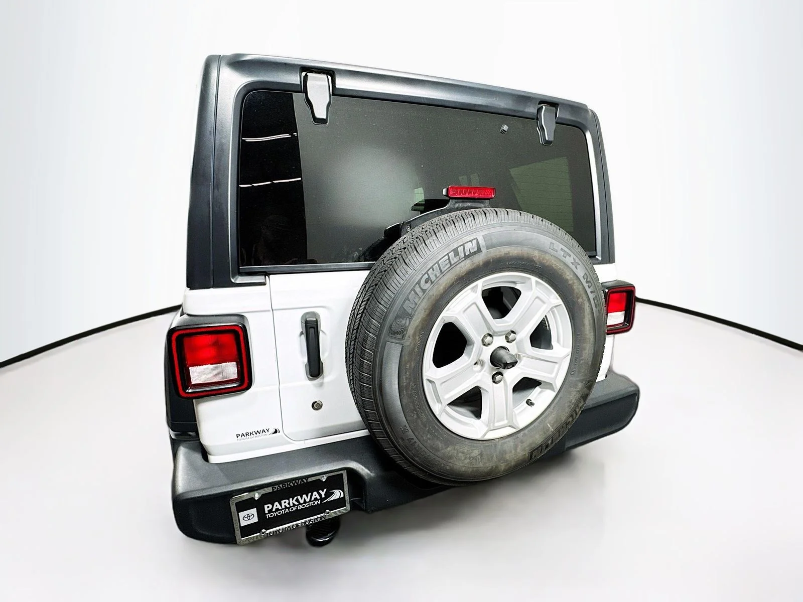 Used 2019 White Jeep Unlimited Sport S image 6