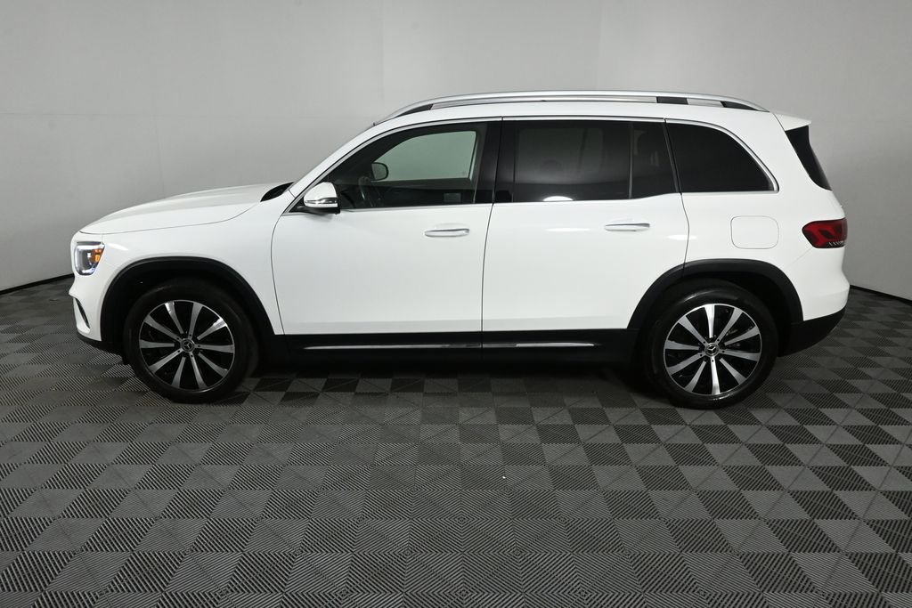 Certified Used 2022 White Mercedes-Benz GLB 250 image 3