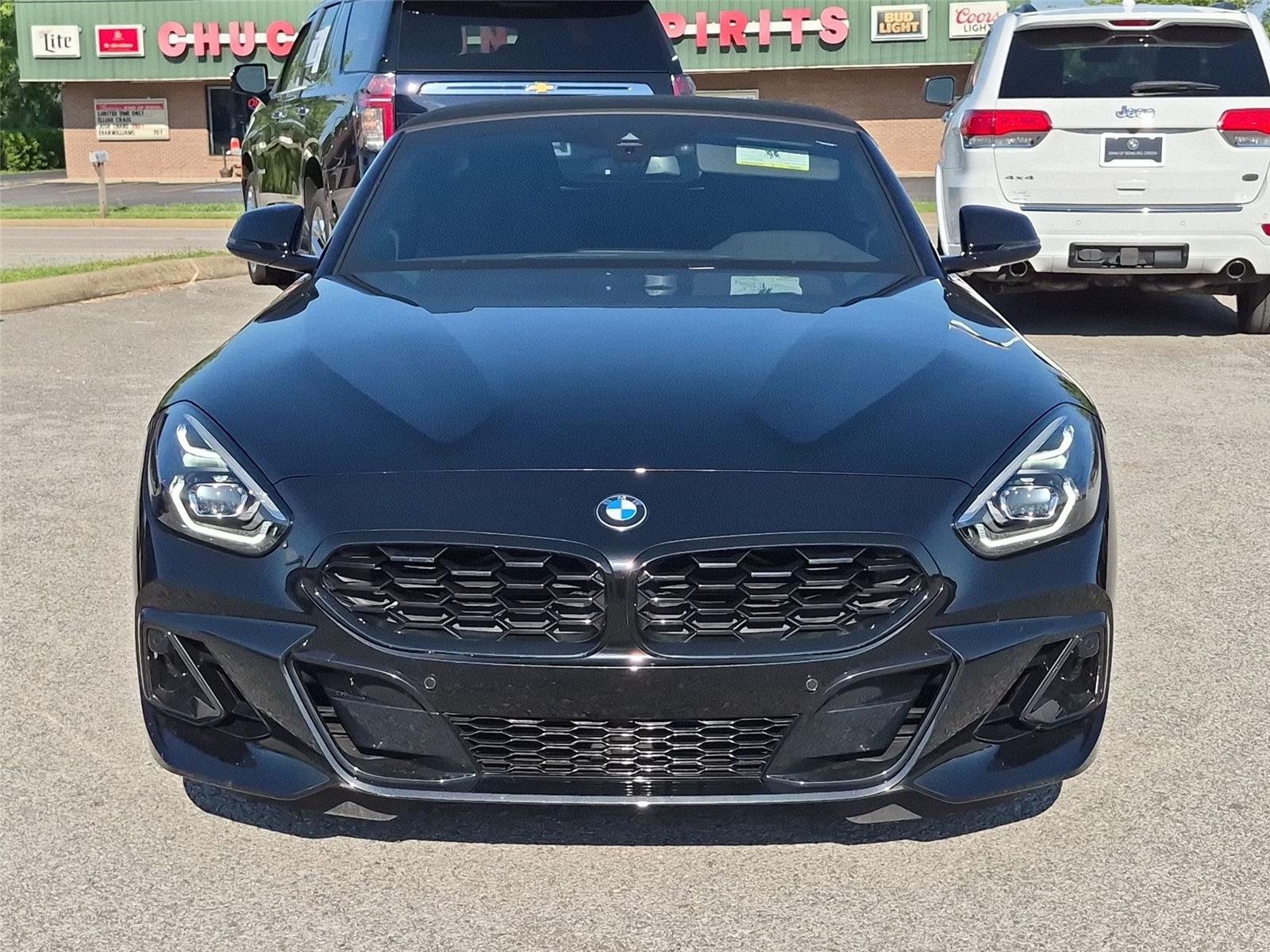 Used 2025 Black Sapphire Metallic BMW M40i image 8