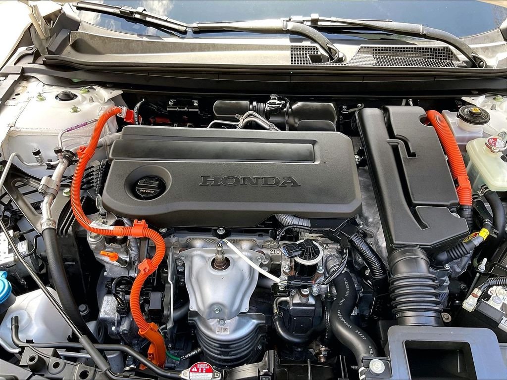 Used 2025 White Honda Touring image 34