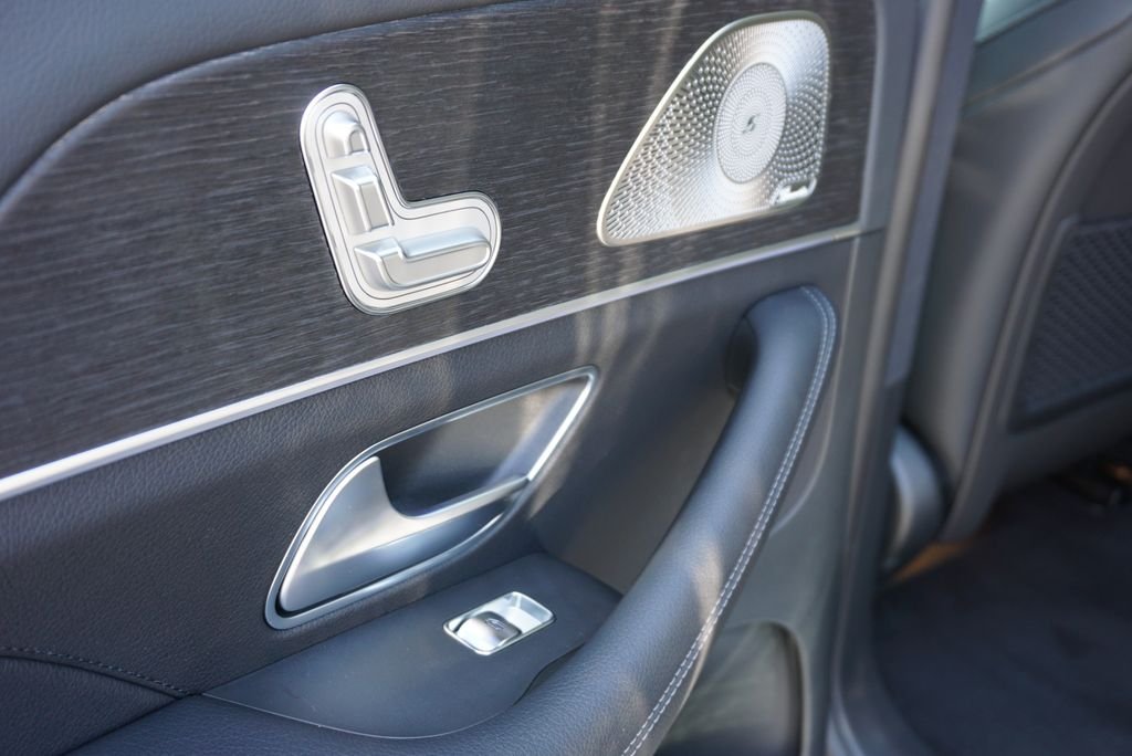 Used 2026 Obsidian Black Metallic Mercedes-Benz GLE 350 image 46