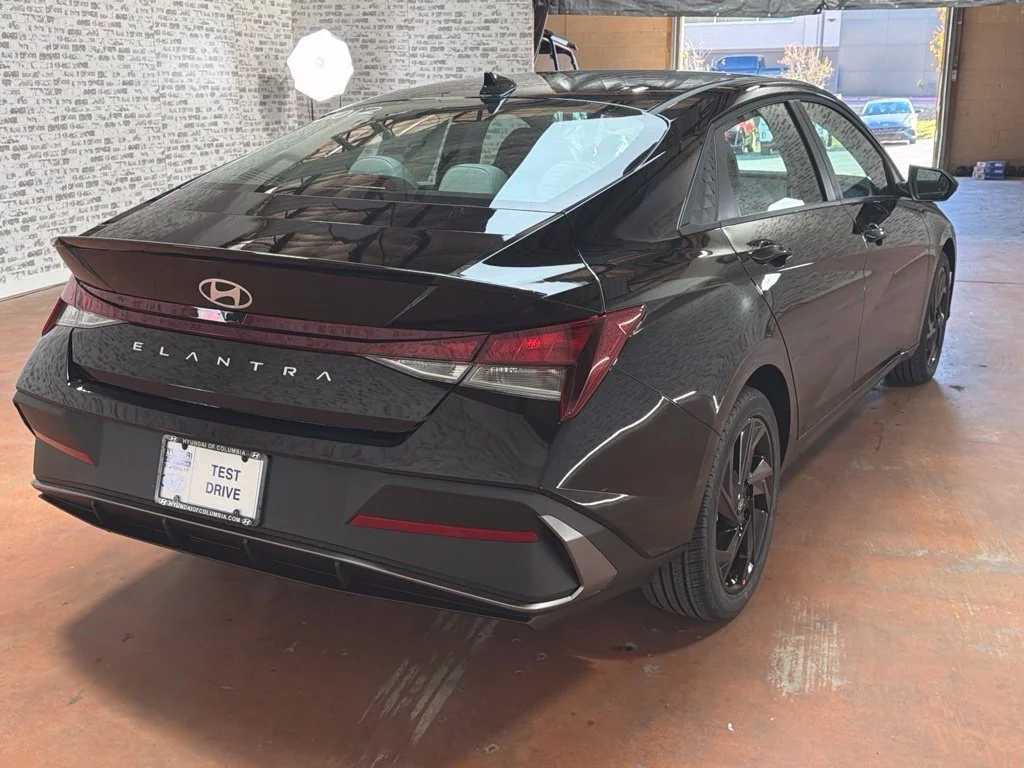 New 2026 Abyss Black Hyundai SEL Sport Plus image 7