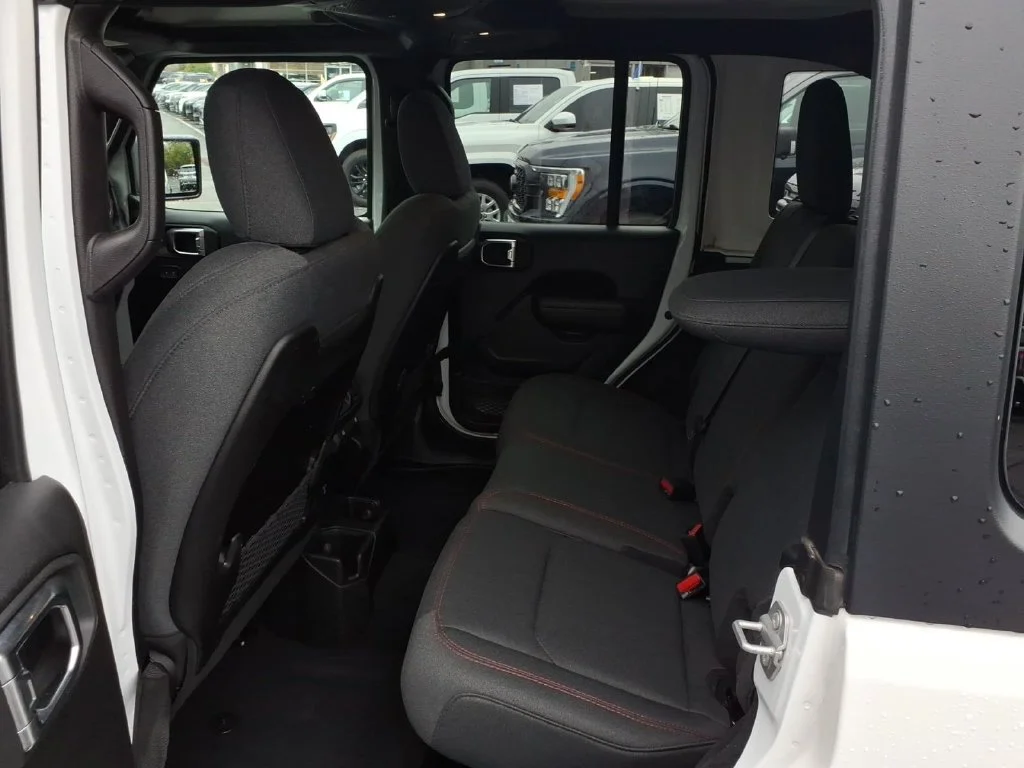 Used 2026 Bright White Clearcoat Jeep Rubicon image 27