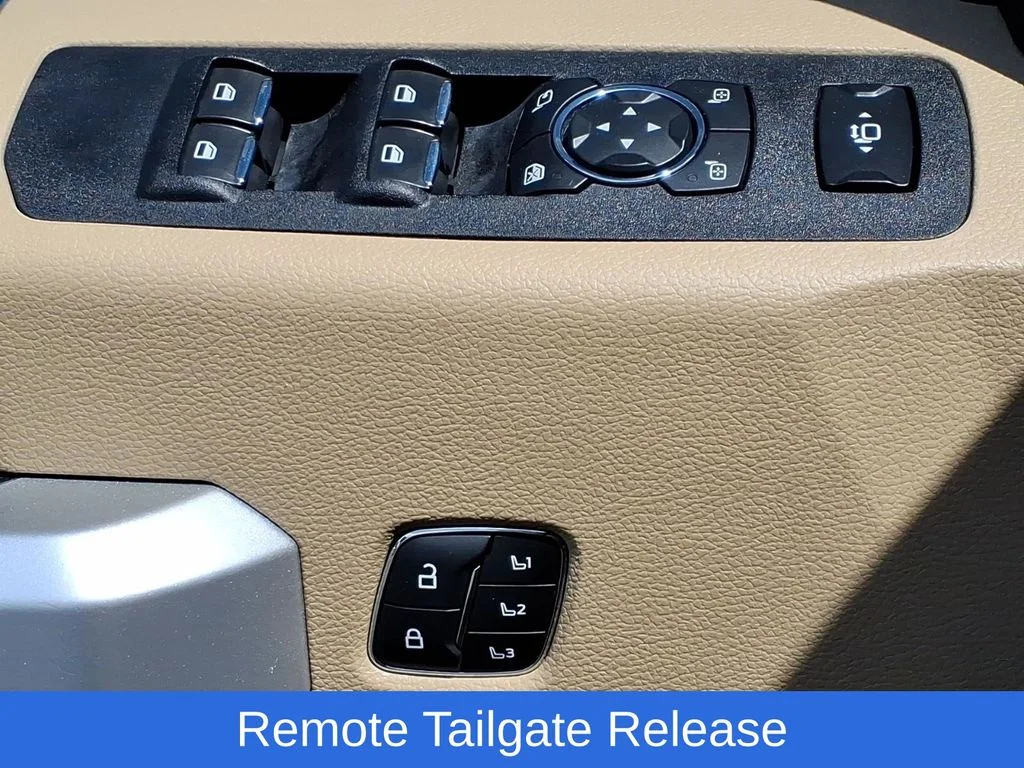 Used 2020 Black Ford Lariat image 25