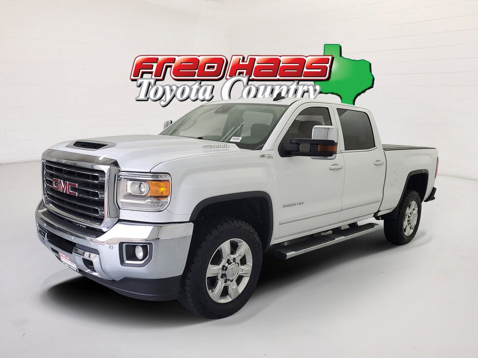 2017 GMC Sierra 4WD Crew Cab Standard Box SLT's photo