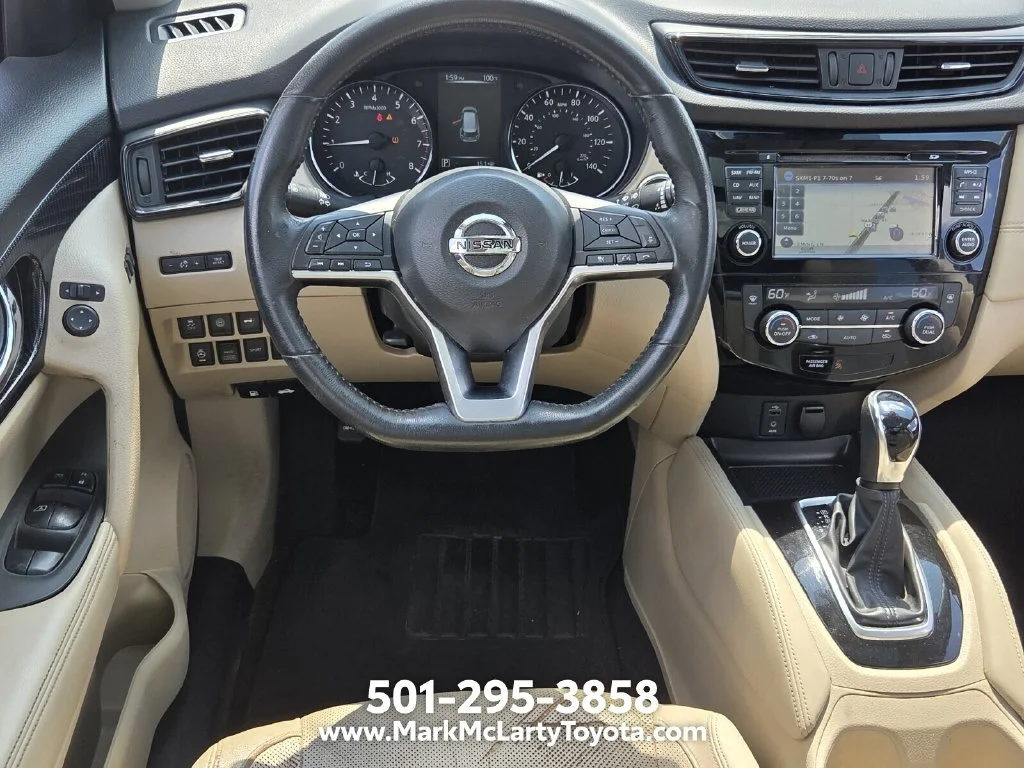 Used 2017 Blue Nissan SL image 11