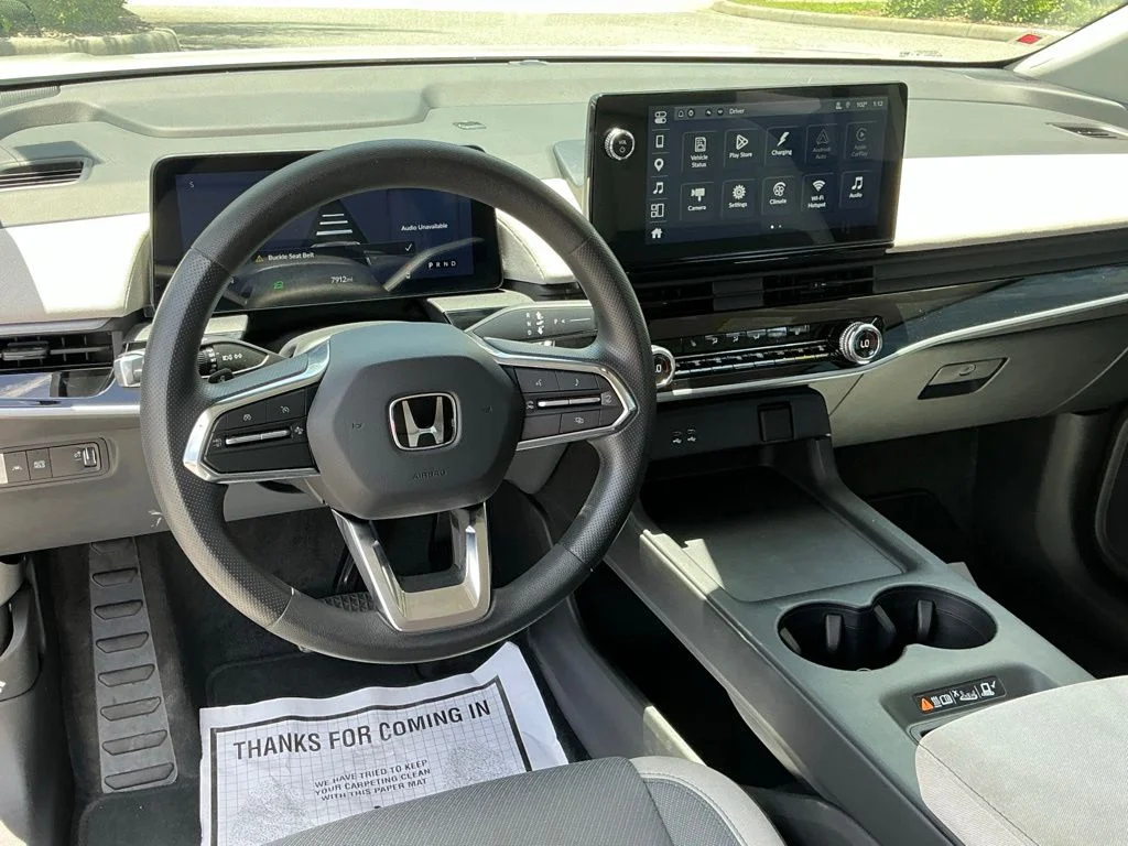 Used 2025  Honda EX image 32