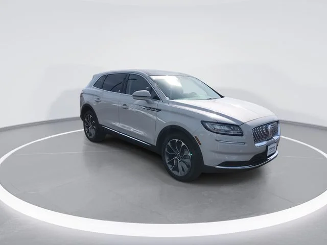 Used 2022 White Lincoln Reserve image 2