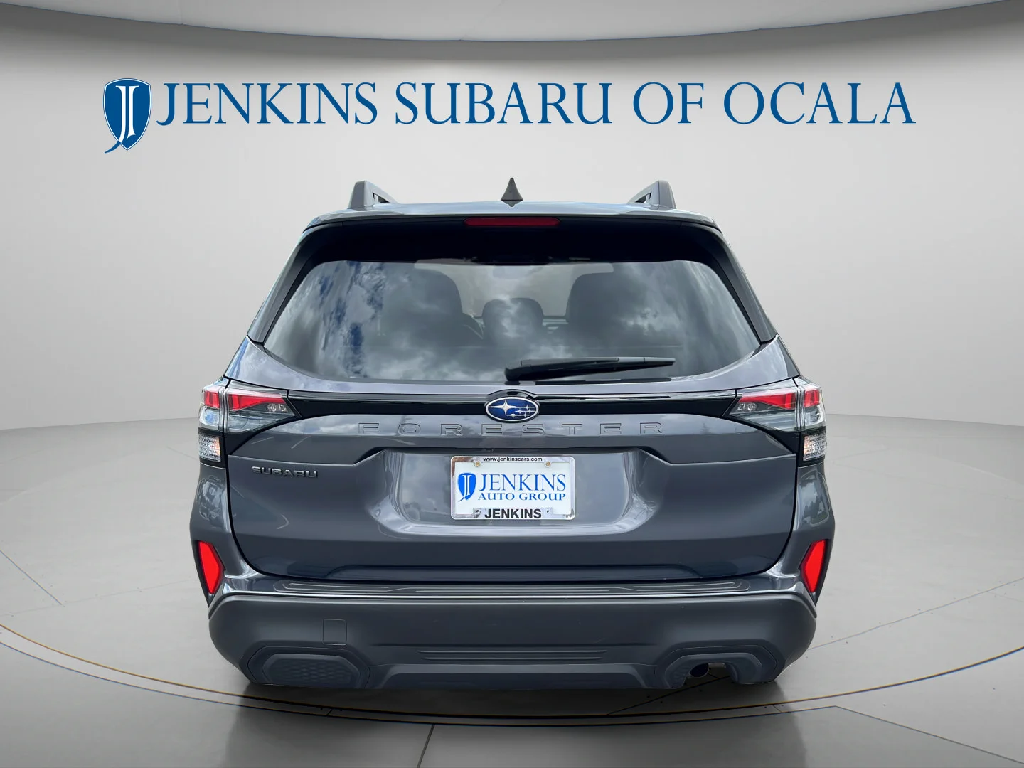 Used 2025 Magnetite Gray Metallic Subaru Premium image 4