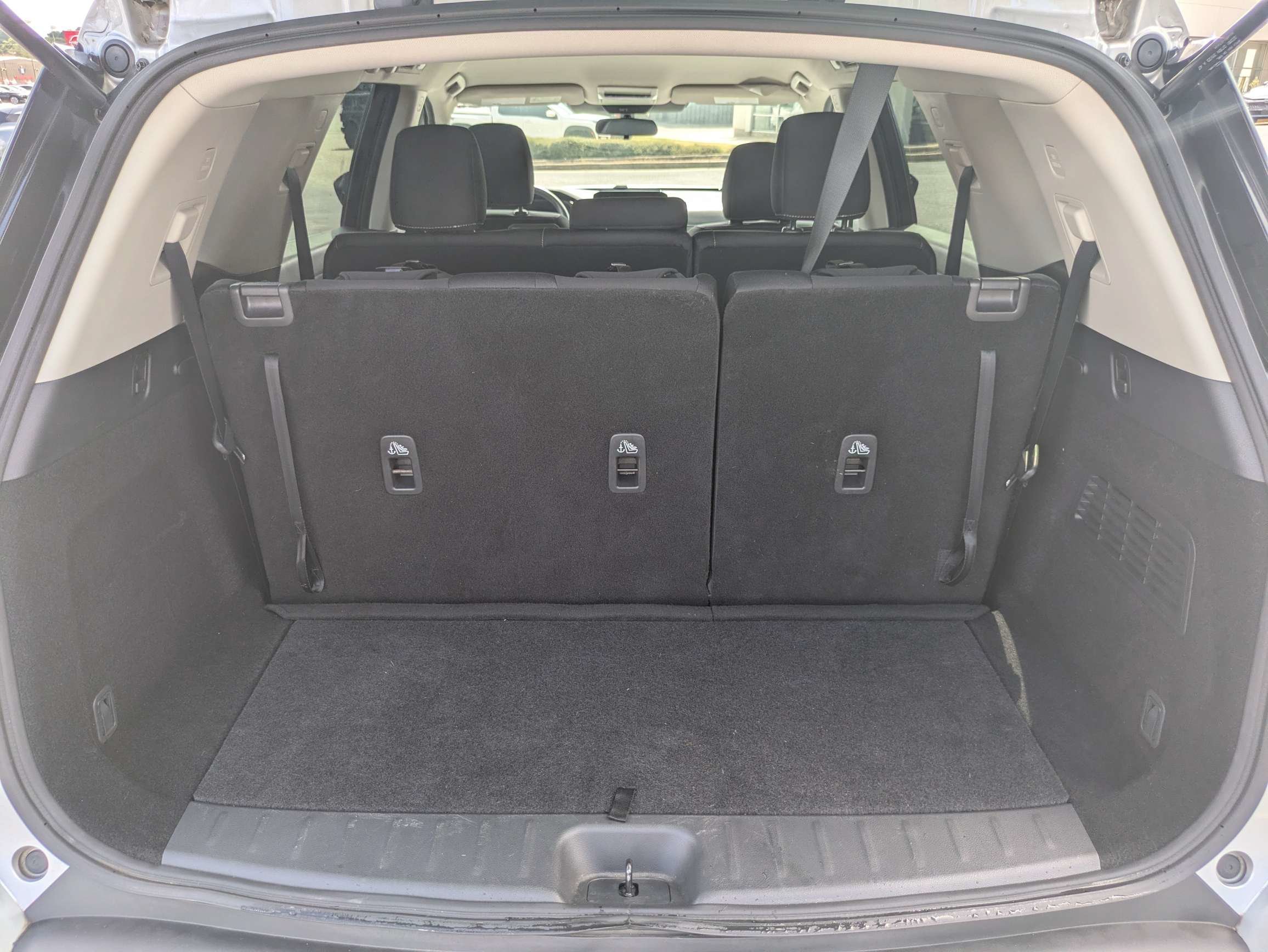 Used 2024 Silver Nissan S image 9