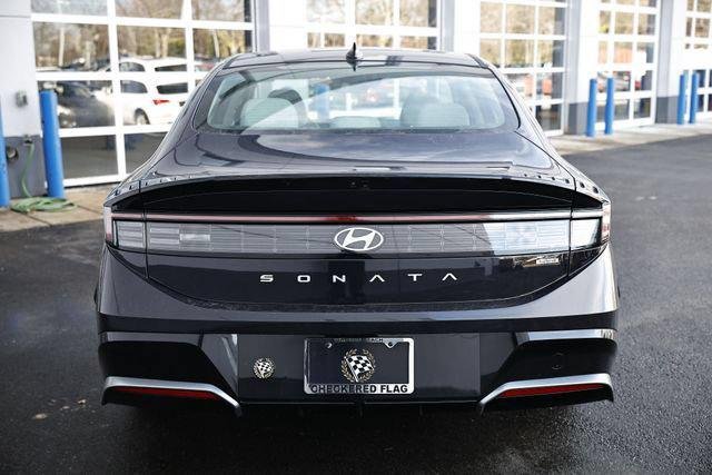 New 2026 Carbon Blue Hyundai SEL image 3