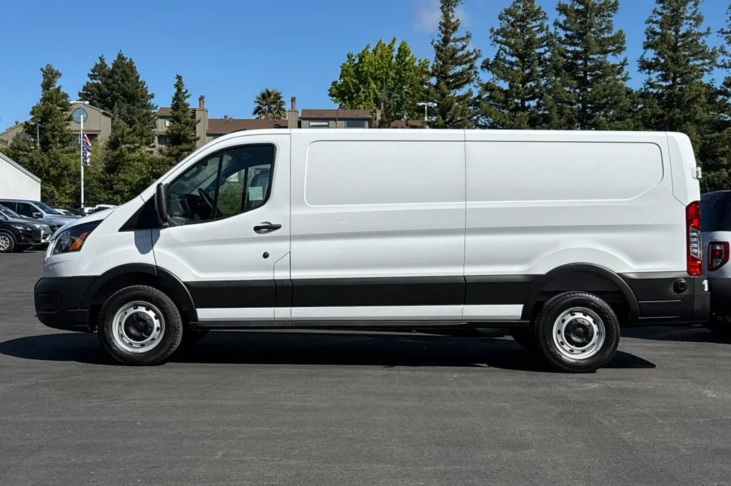 New 2026 Oxford White Ford Cargo Van image 7