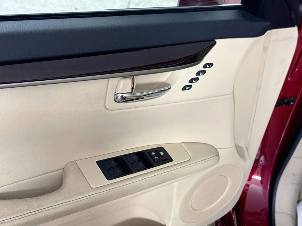Used 2014 Matador Red Mica Lexus Base image 20