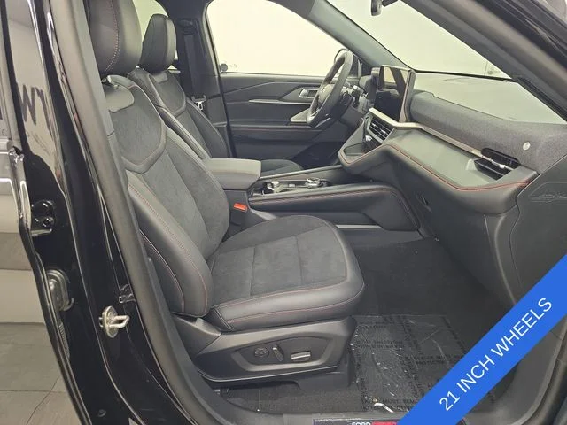 New 2026 Agate Black Metallic Ford ST image 11
