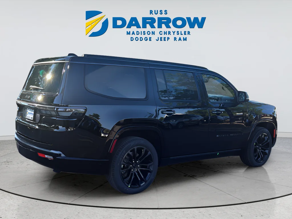New 2026 High Gloss Black Exterior Paint Jeep Summit Reserve image 5