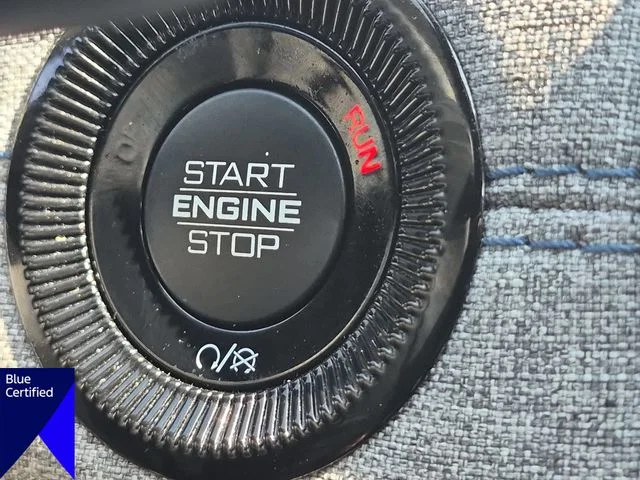 Used 2023 Gray Jeep Latitude image 27