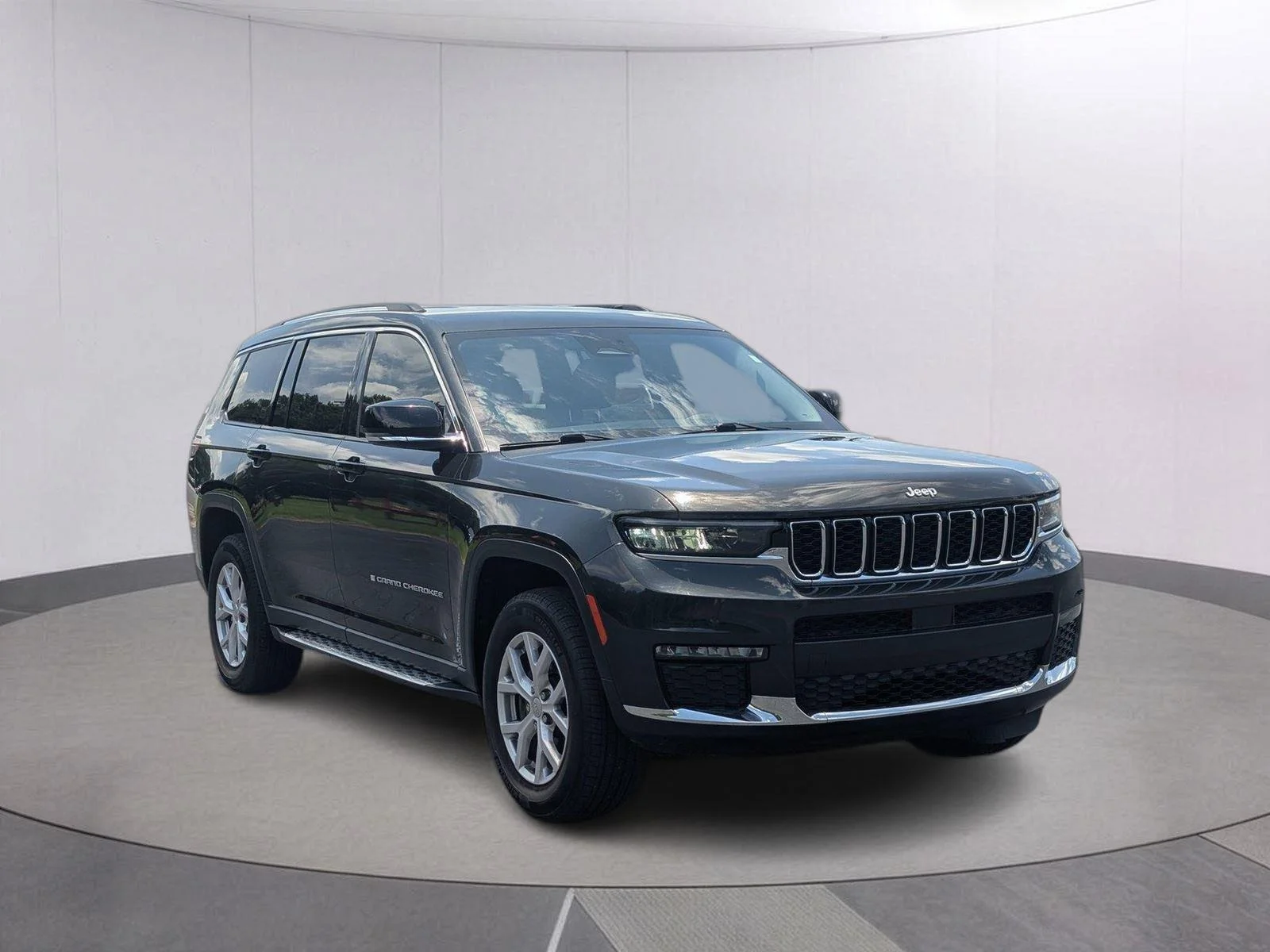 Used 2022 Rocky Mountain Pearlcoat Jeep Limited image 7