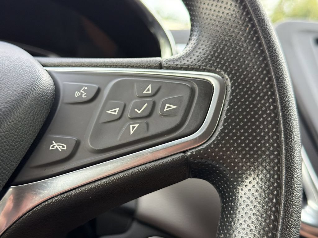 Used 2024 White Chevrolet LS image 27