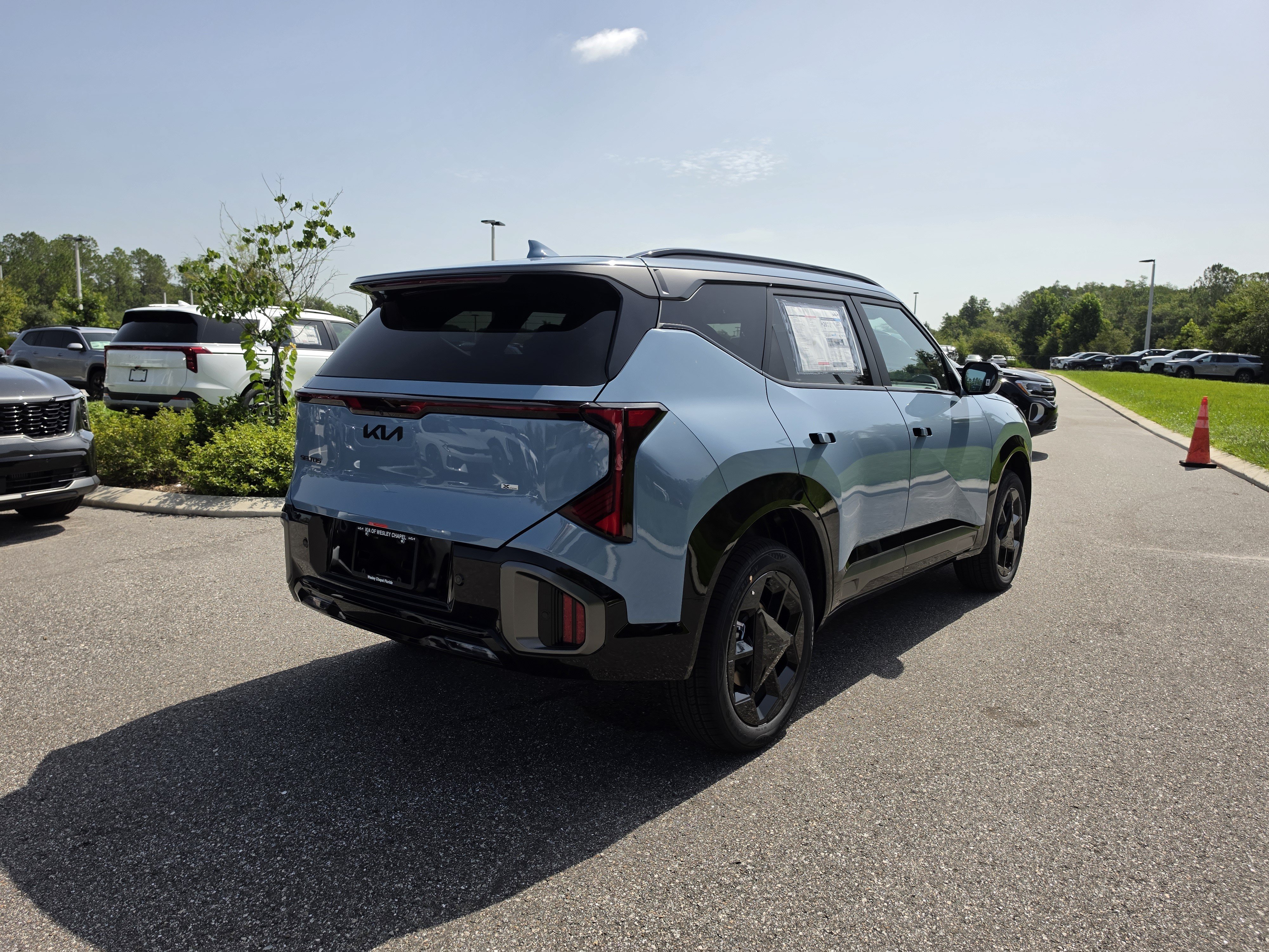 New 2027 Frost Blue Kia X-Line S image 8