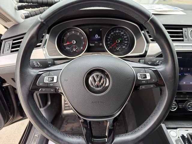 Used 2019 Black Volkswagen 2.0T SE image 17