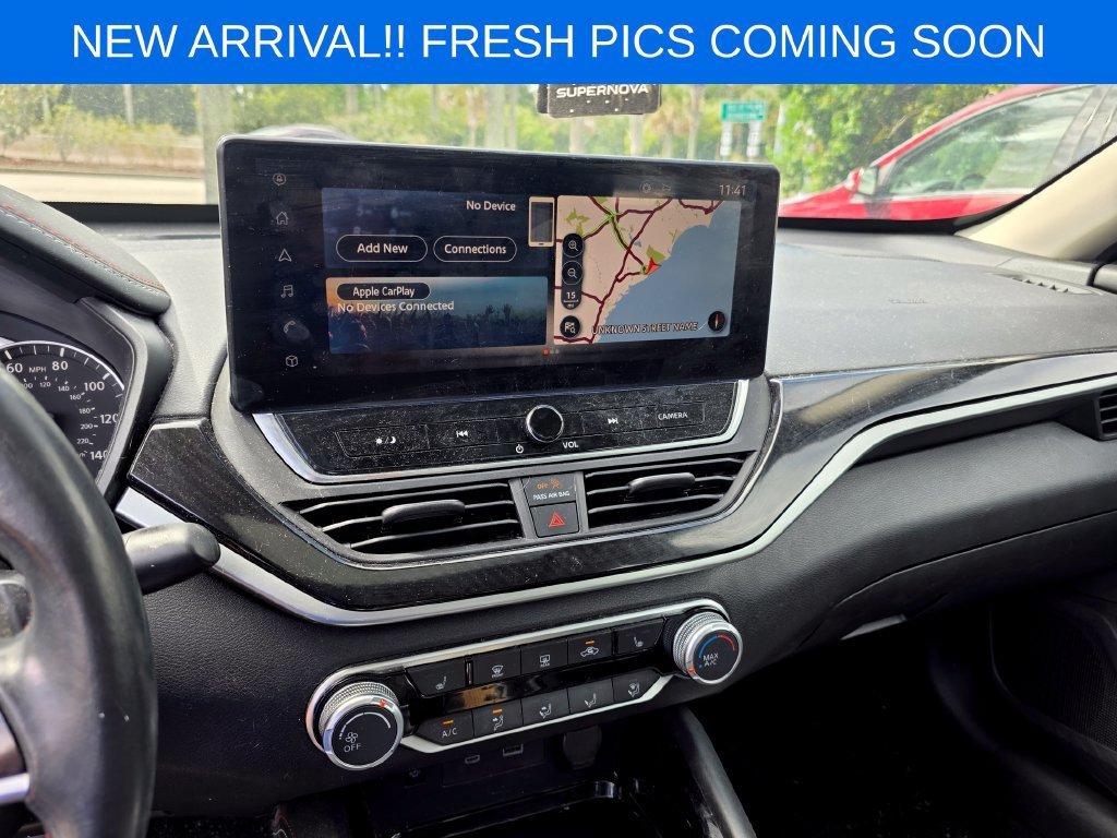 Used 2023 Gray Nissan SR FWD image 9