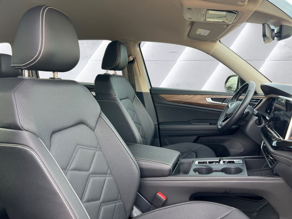 2025 Volkswagen Atlas SE - Photo 13