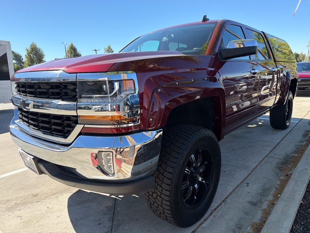 Used 2016 SIREN RED TINTCOAT Chevrolet LT image 3