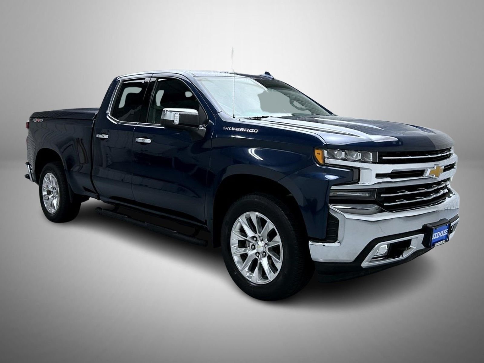 Used 2020 Blue Chevrolet LTZ image 3
