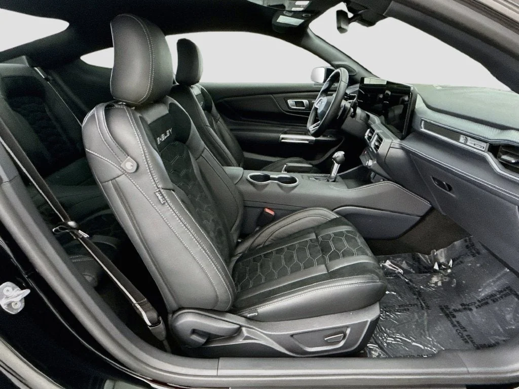 Used 2025 Shadow Black Ford GT Premium image 18