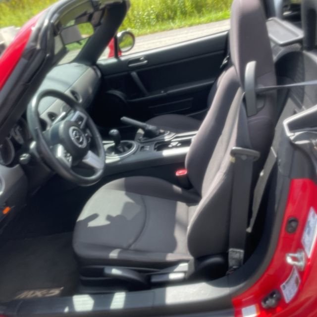 Used 2011 Red Mazda Sport image 5