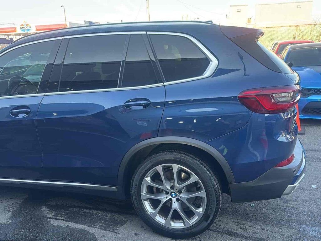 Used 2020 Blue BMW xDrive40i image 7