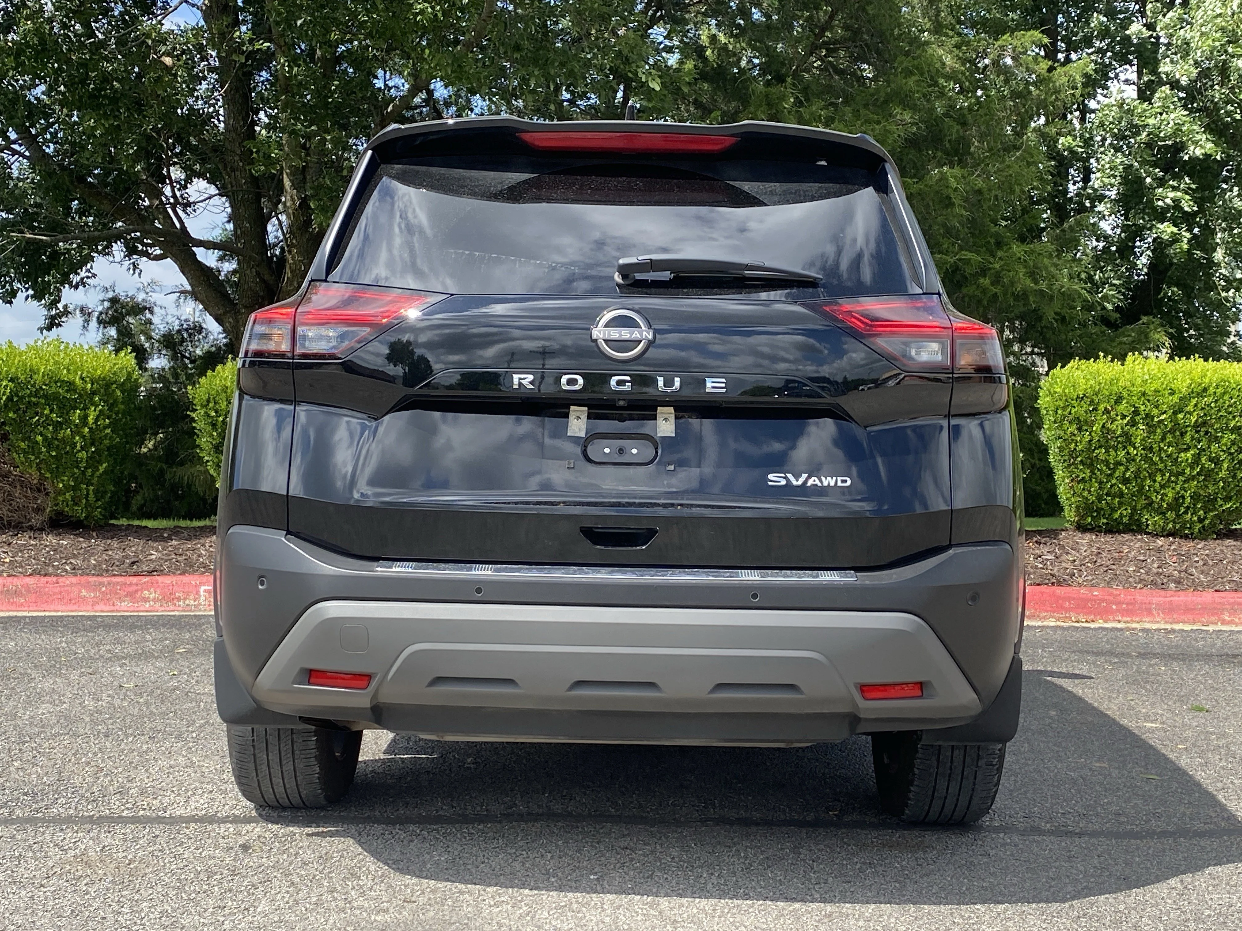 Used 2023 Super Black Nissan SV image 5