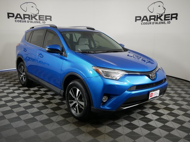 Used 2017 Electric Storm Blue Toyota XLE w/ Convenience Pkg image 4