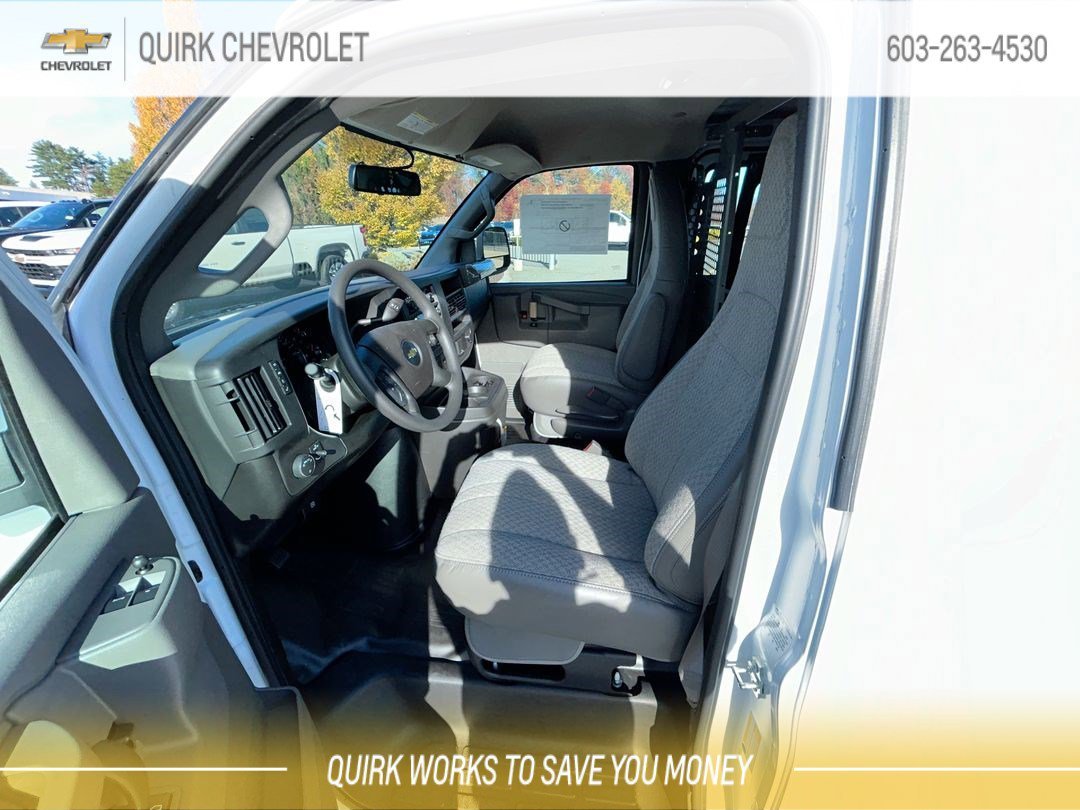2025 Chevrolet Express Cargo Work Van - Photo 13