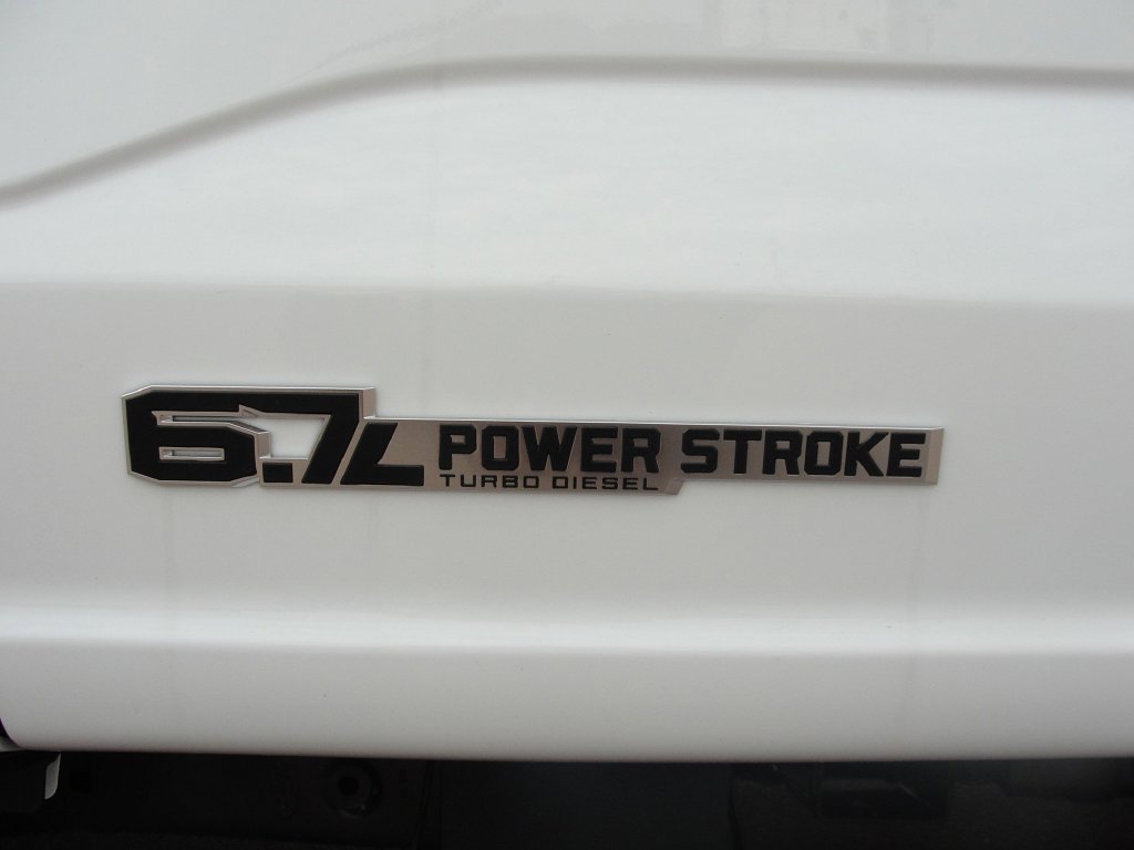 2025 Ford F-550 Super Duty Chassis Cab XL - Photo 8