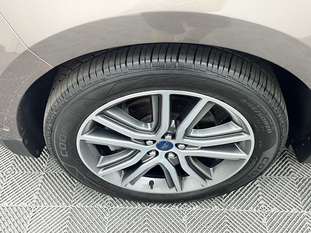 Used 2019 Stone Gray Metallic Ford Titanium image 17