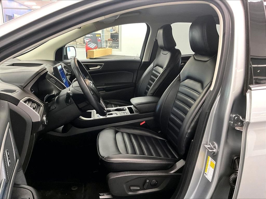 Used 2023 Silver Metallic Ford SEL image 10