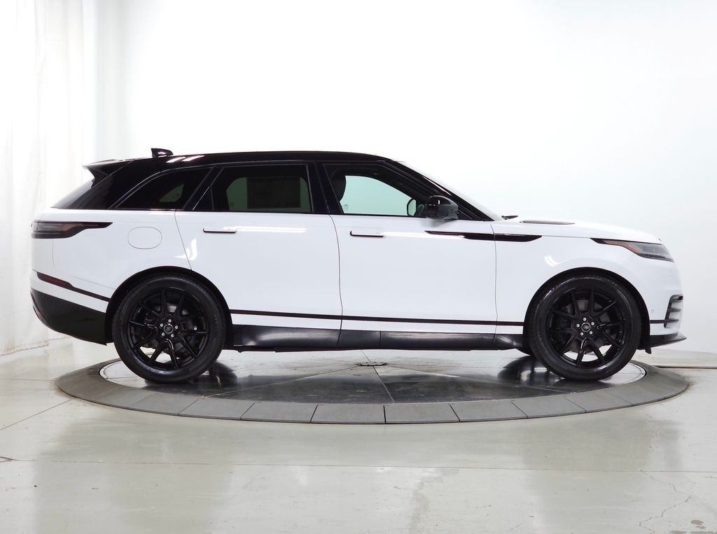 Certified Used 2026 White Land Rover Dynamic SE image 10