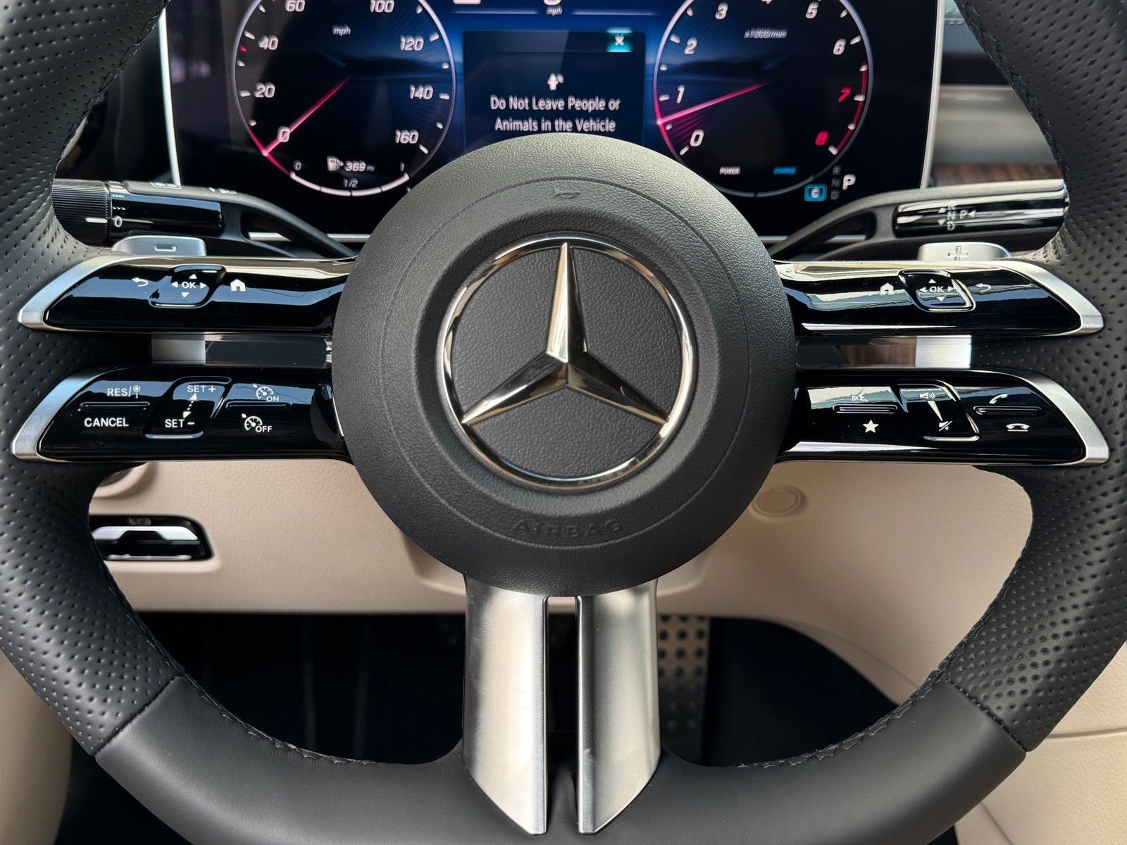 New 2026 Polar White Mercedes-Benz CLE 300 image 12