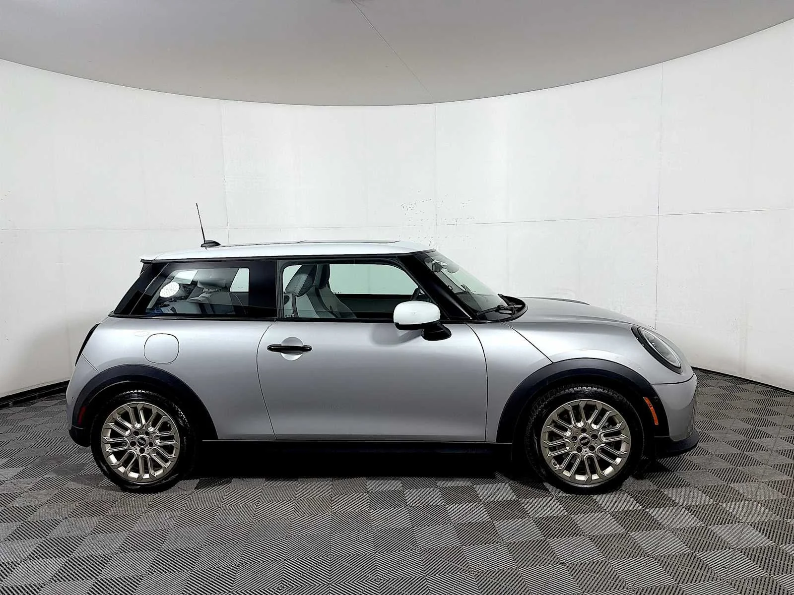Certified Used 2025 Melting Silver III Metallic MINI Cooper S image 7