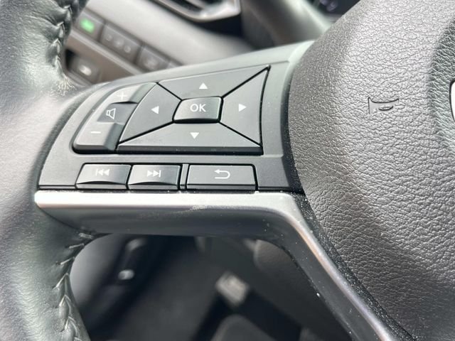 Used 2023 Silver Nissan SV image 28