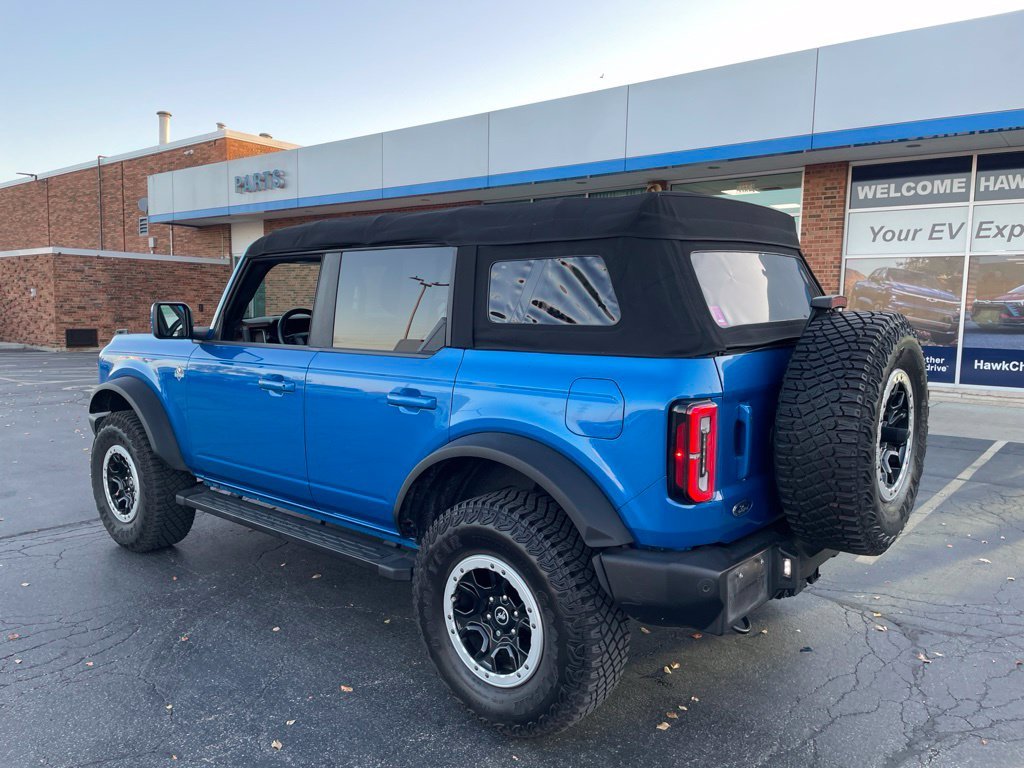 Used 2023 Blue Ford Outer Banks image 3