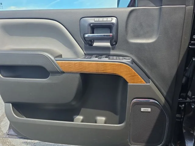 Used 2015 Gray Chevrolet LTZ image 28