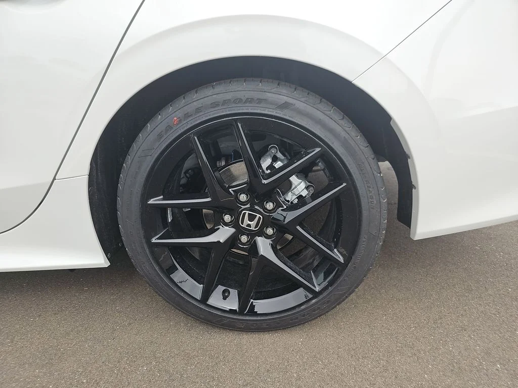 Used 2026 Platinum White Pearl Honda Sport image 29