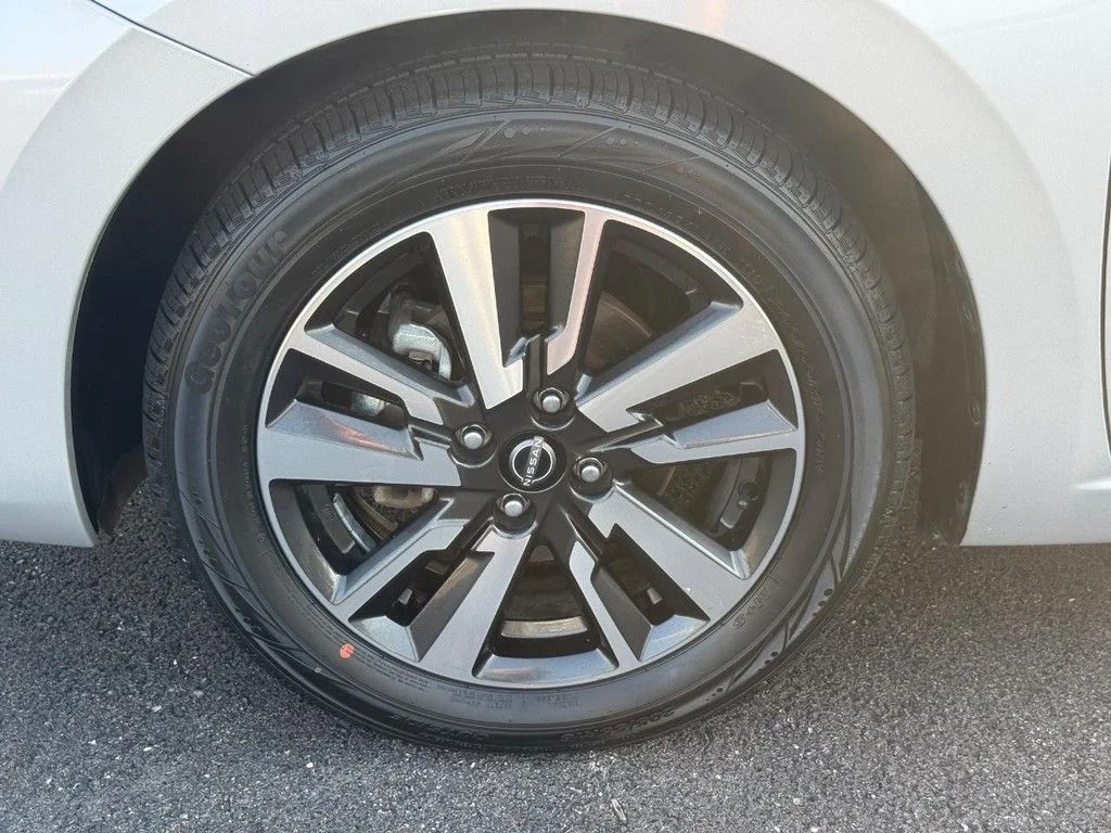 Certified Used 2025 Silver Nissan 1.6 SV image 7