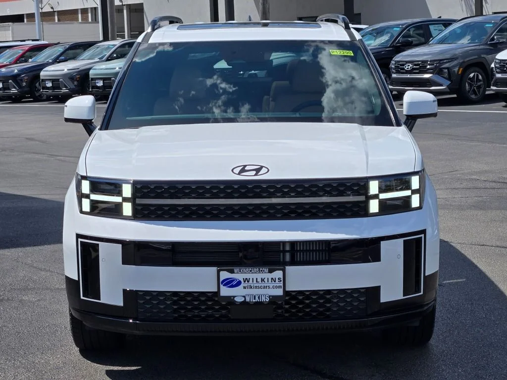 Used 2026 White Hyundai Calligraphy image 3