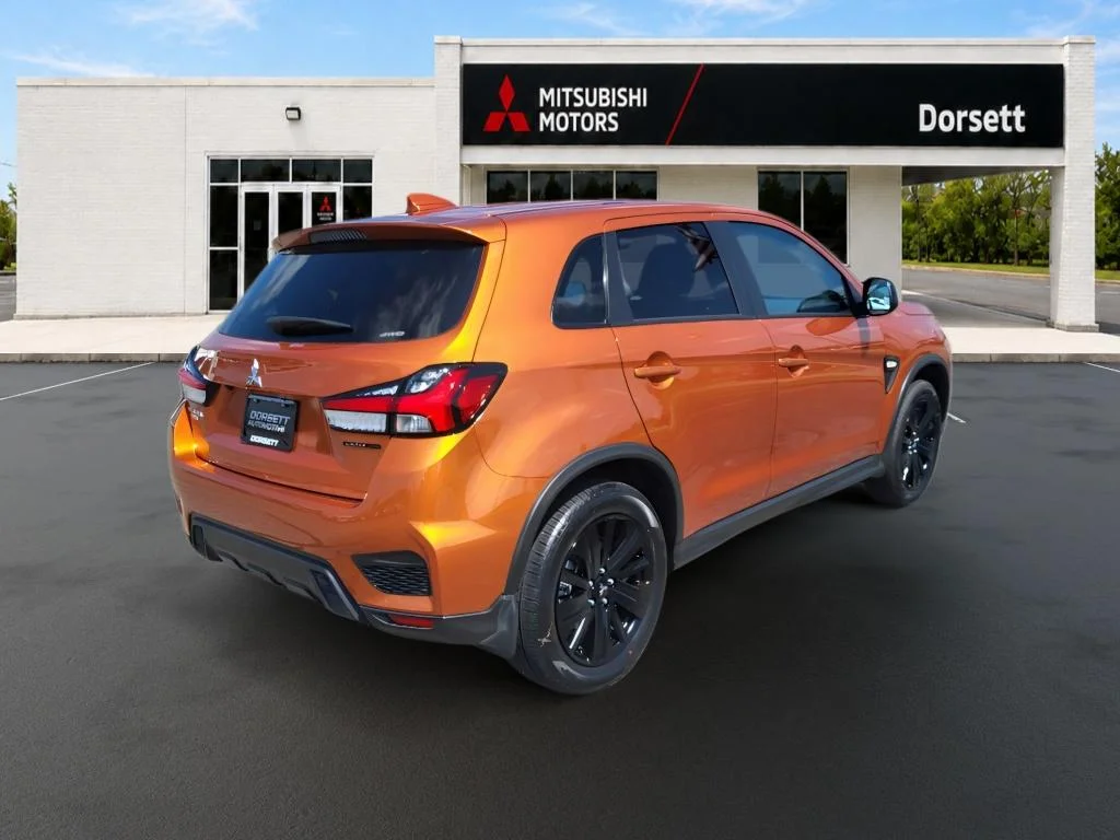 New 2026 Sunshine Orange Metallic Mitsubishi LE image 6